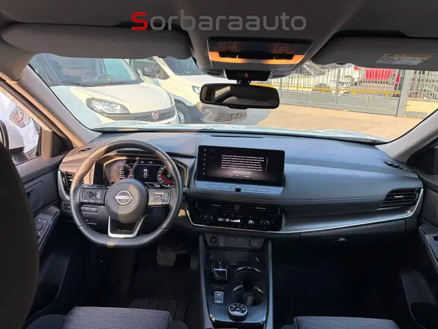 Nissan X-Trail view 13