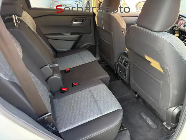Nissan X-Trail view 23