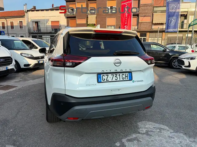 Nissan X-Trail view 4