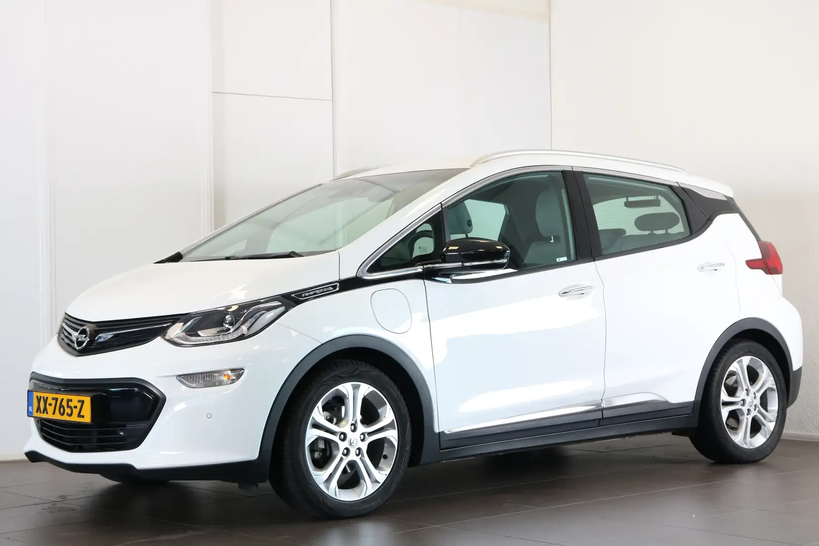 Opel Ampera-E Business executive 60 kWh 204 | Camera | Voorstoel Weiß - 1