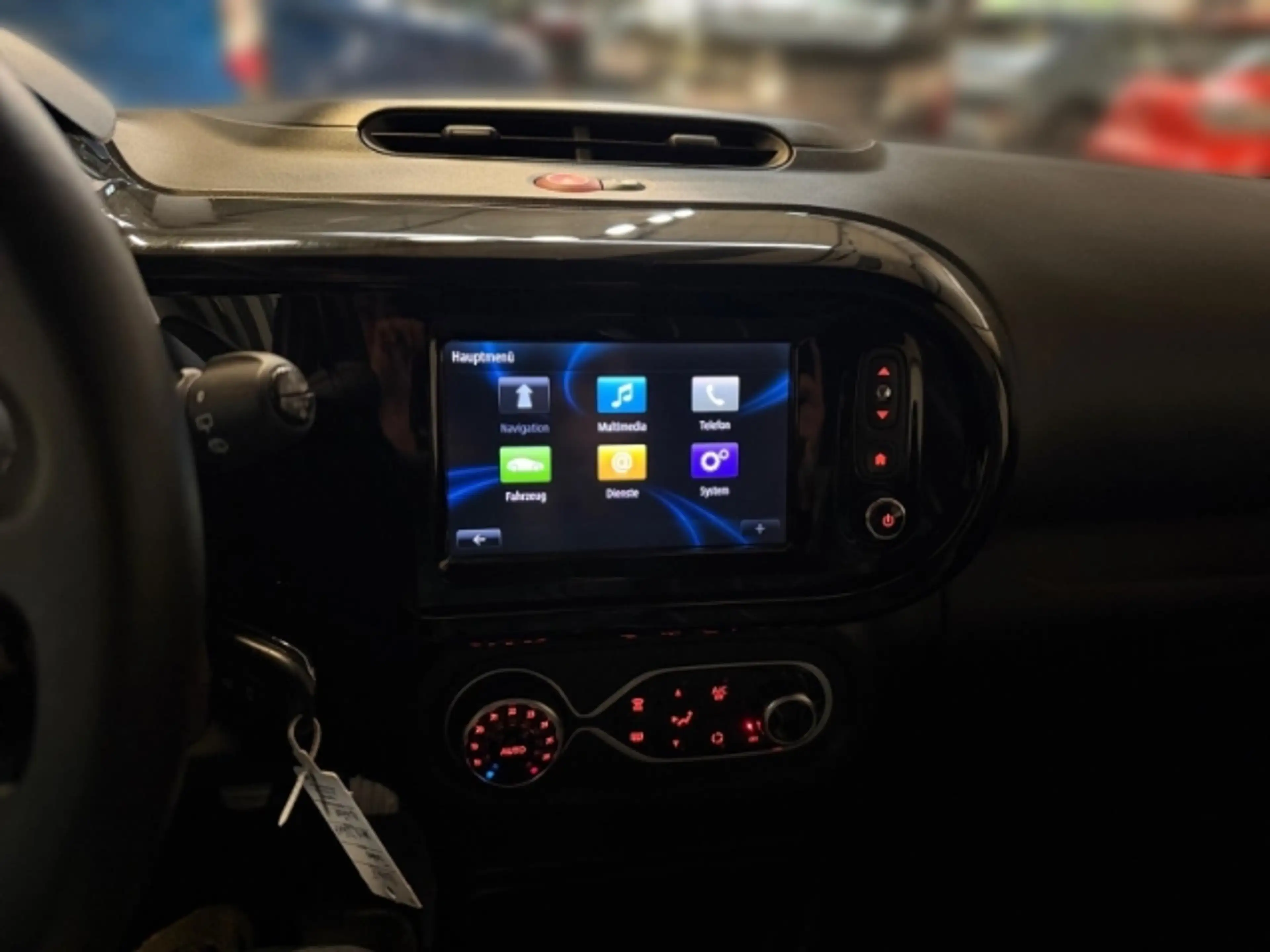 Renault Twingo La 0.9 TCe Le Parisienne Multifunktionslenkrad+Sit — photo 8