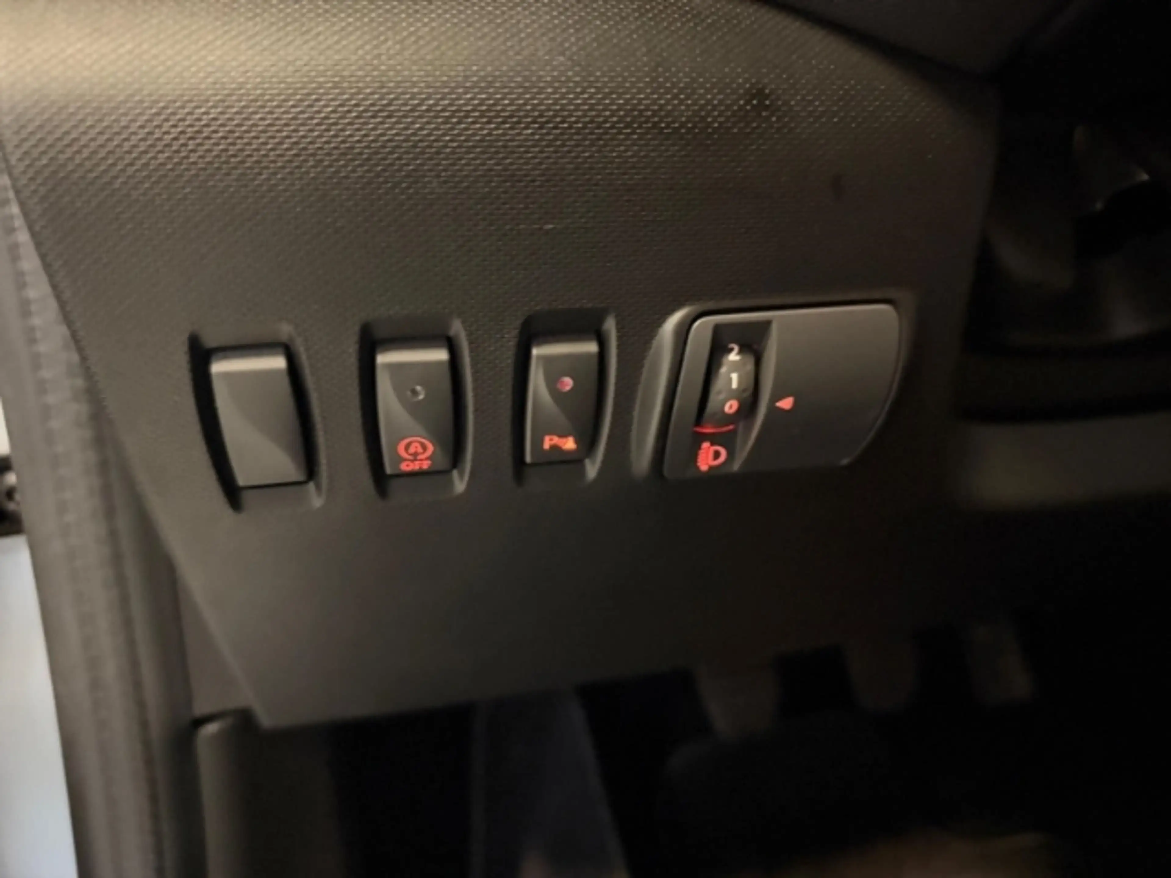 Renault Twingo La 0.9 TCe Le Parisienne Multifunktionslenkrad+Sit — photo 15
