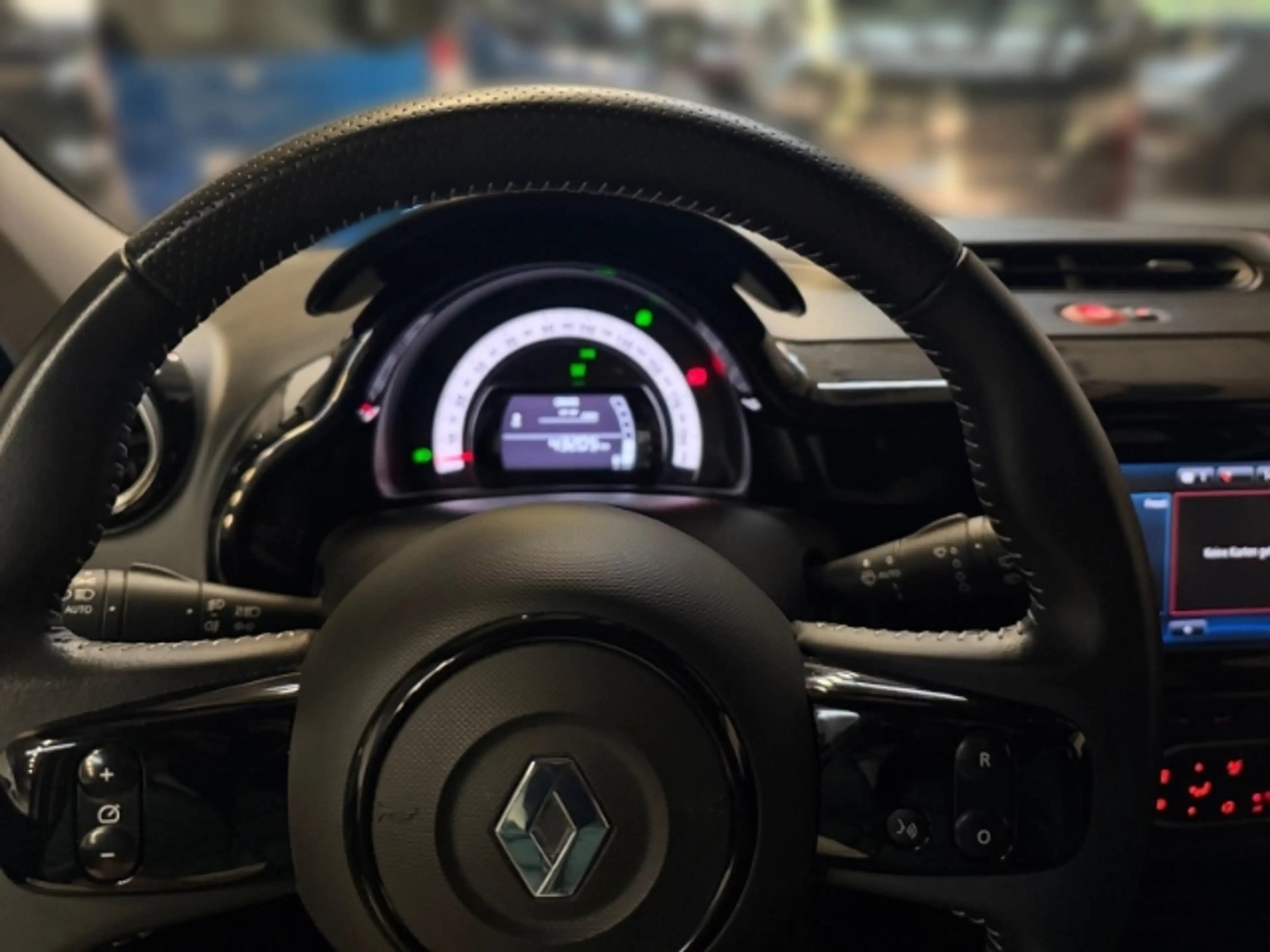 Renault Twingo La 0.9 TCe Le Parisienne Multifunktionslenkrad+Sit — photo 7