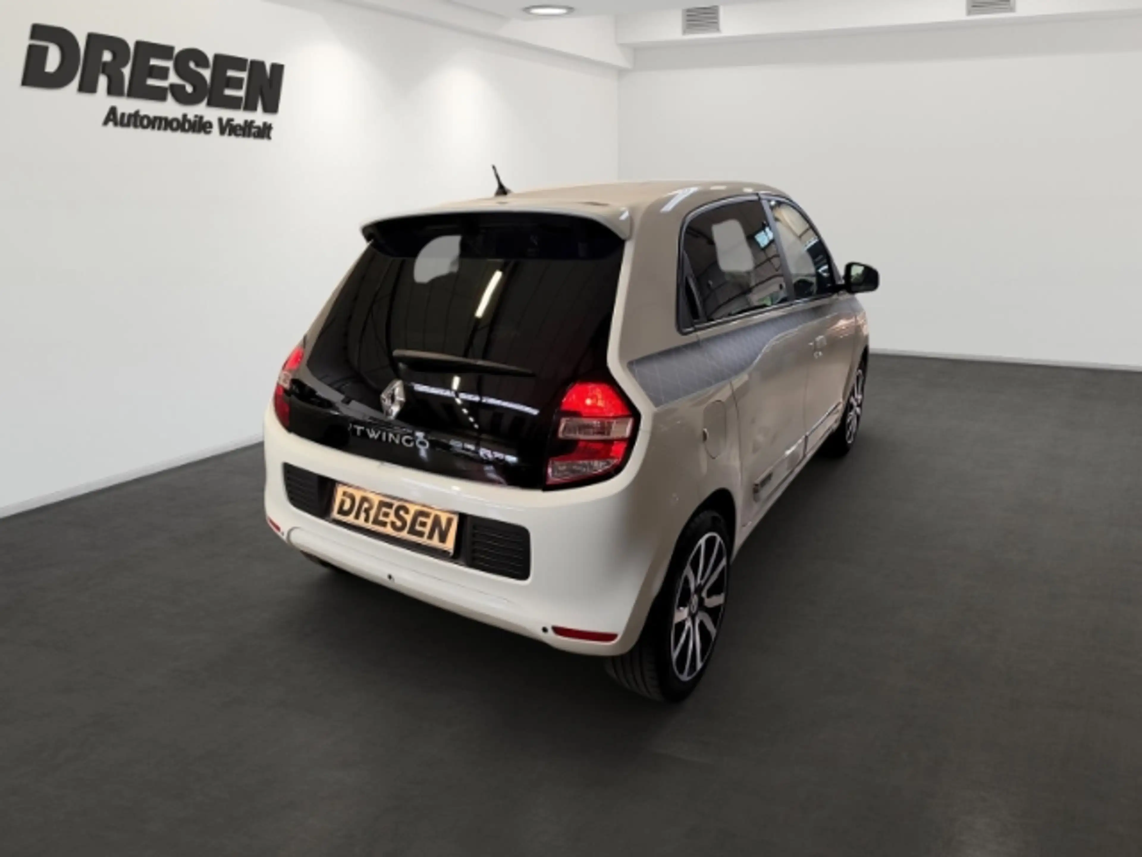 Renault Twingo La 0.9 TCe Le Parisienne Multifunktionslenkrad+Sit — photo 3