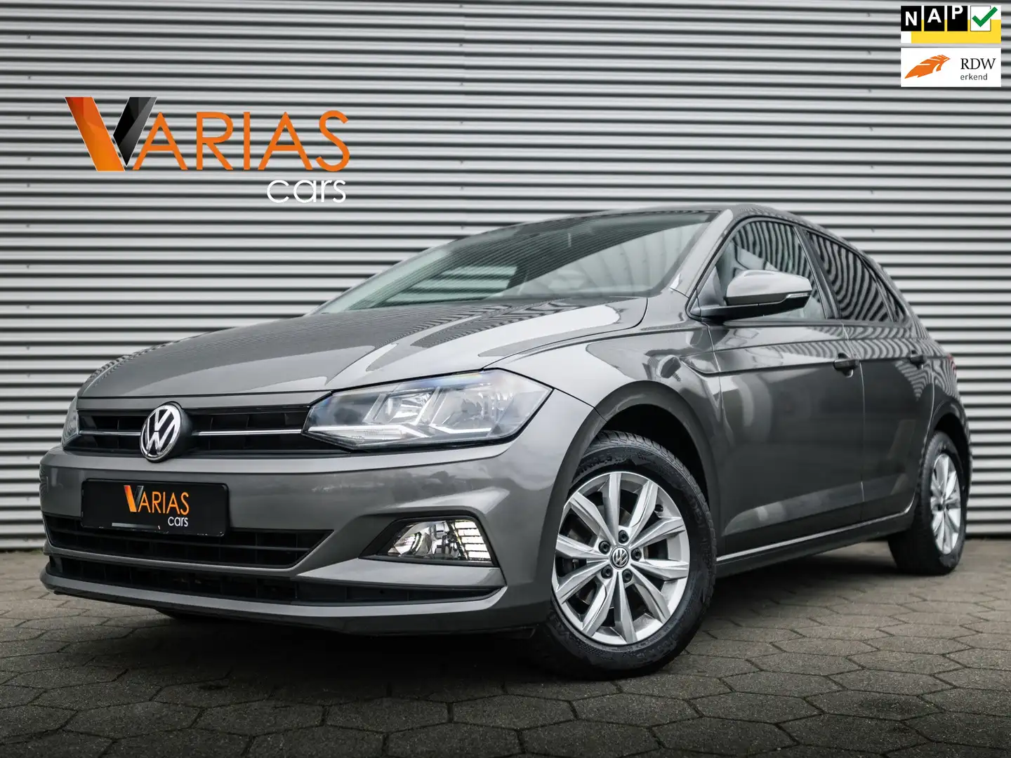 Volkswagen Polo 1.0 TSI Comfortline Navi CarPlay Cruise Grijs - 1