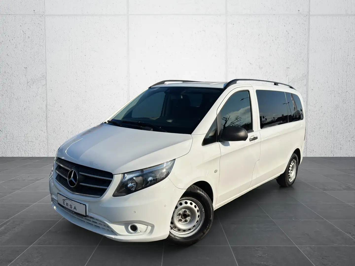 Mercedes-Benz Vito Tourer Edition Aut.*AHK*Tisch*RFK*Totwinkel Weiß - 1