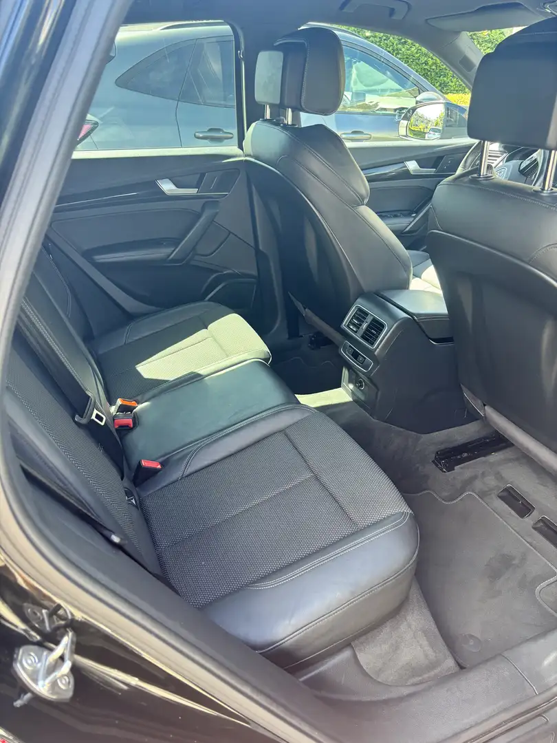 Audi Q5 2.0 TFSI q. Sp. BLEd Zwart - 2