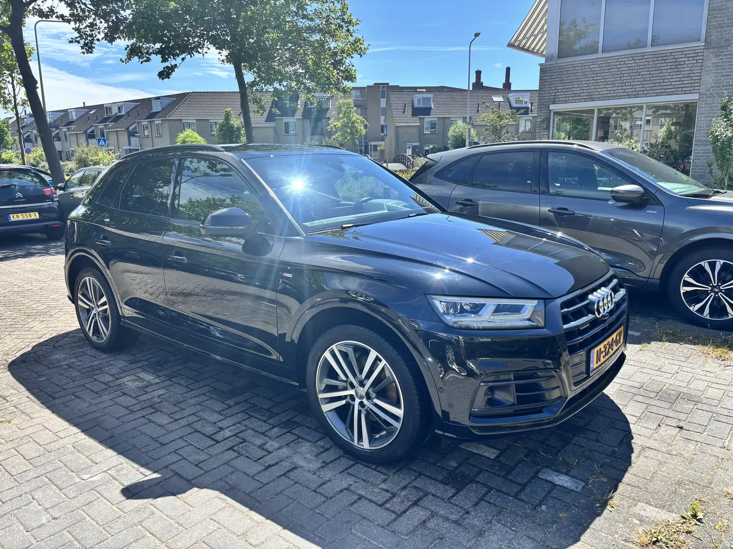 Audi Q5 2.0 TFSI q. Sp. BLEd Zwart - 1