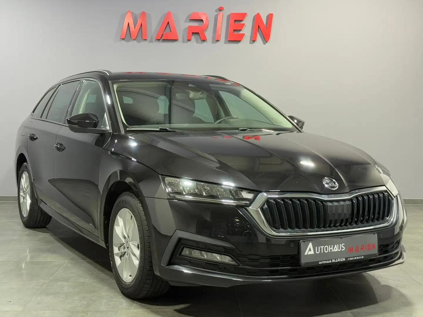Skoda Octavia 2.0 TDI DSG*LED*NAVI*VIRTUAL*AHK Schwarz - 2