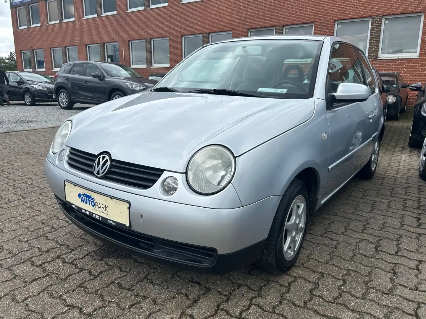 Volkswagen Lupo 1.0 MPI College Plateado - 1