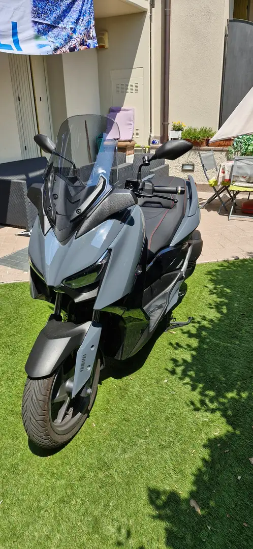 Yamaha X-Max 300 Tech Max Grigio - 2