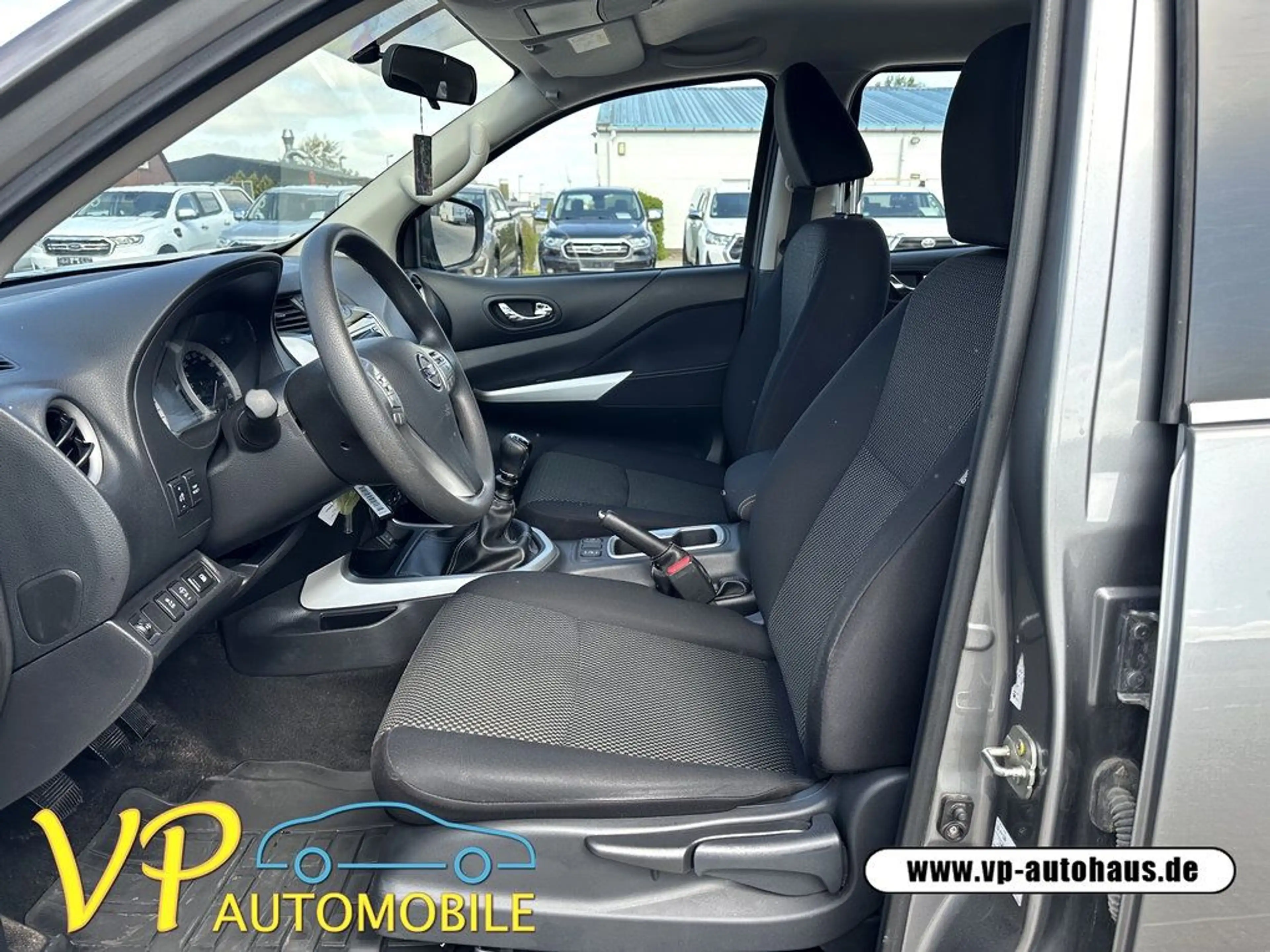 Nissan Navara NP300 Acenta Double Cab 4x4 AHK 3,5t — photo 9
