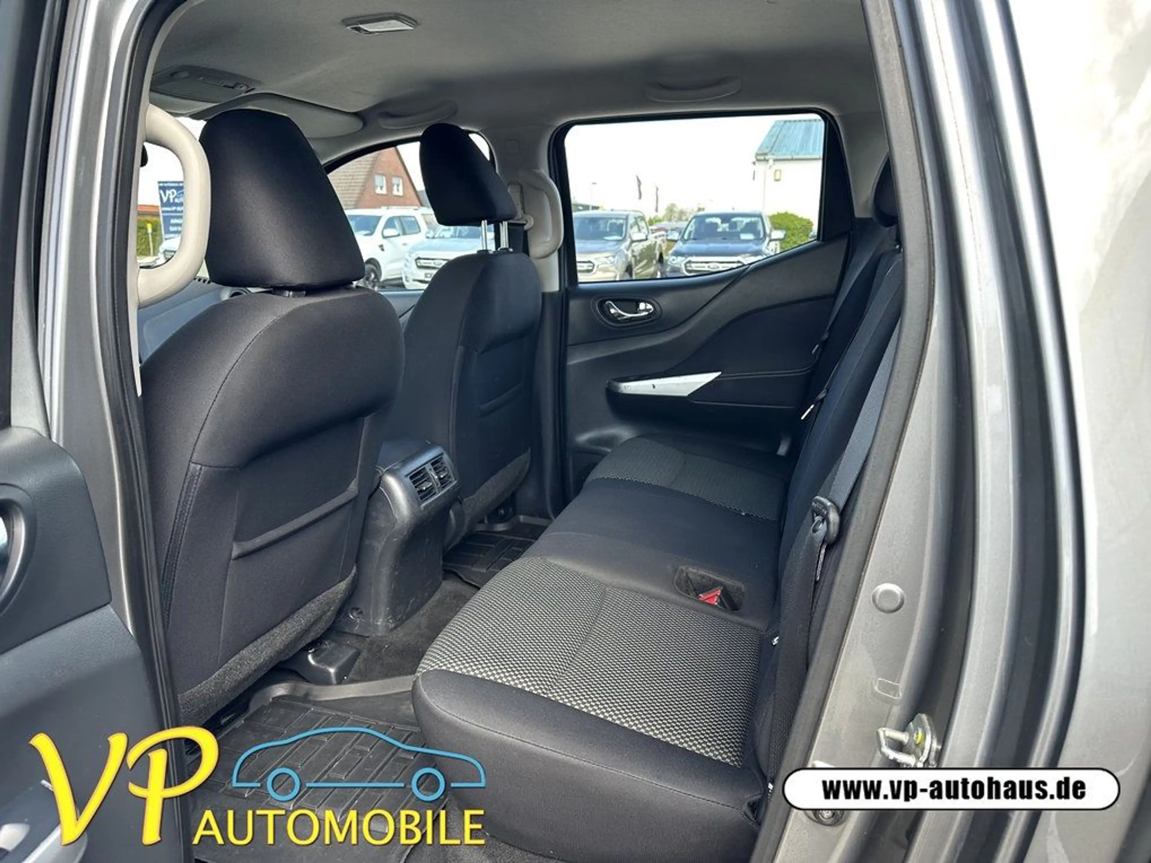 Nissan Navara NP300 Acenta Double Cab 4x4 AHK 3,5t — photo 10
