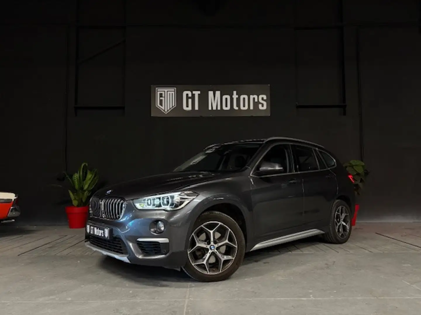 BMW X1 (U11) SDRIVE18D 150CH Gris - 1