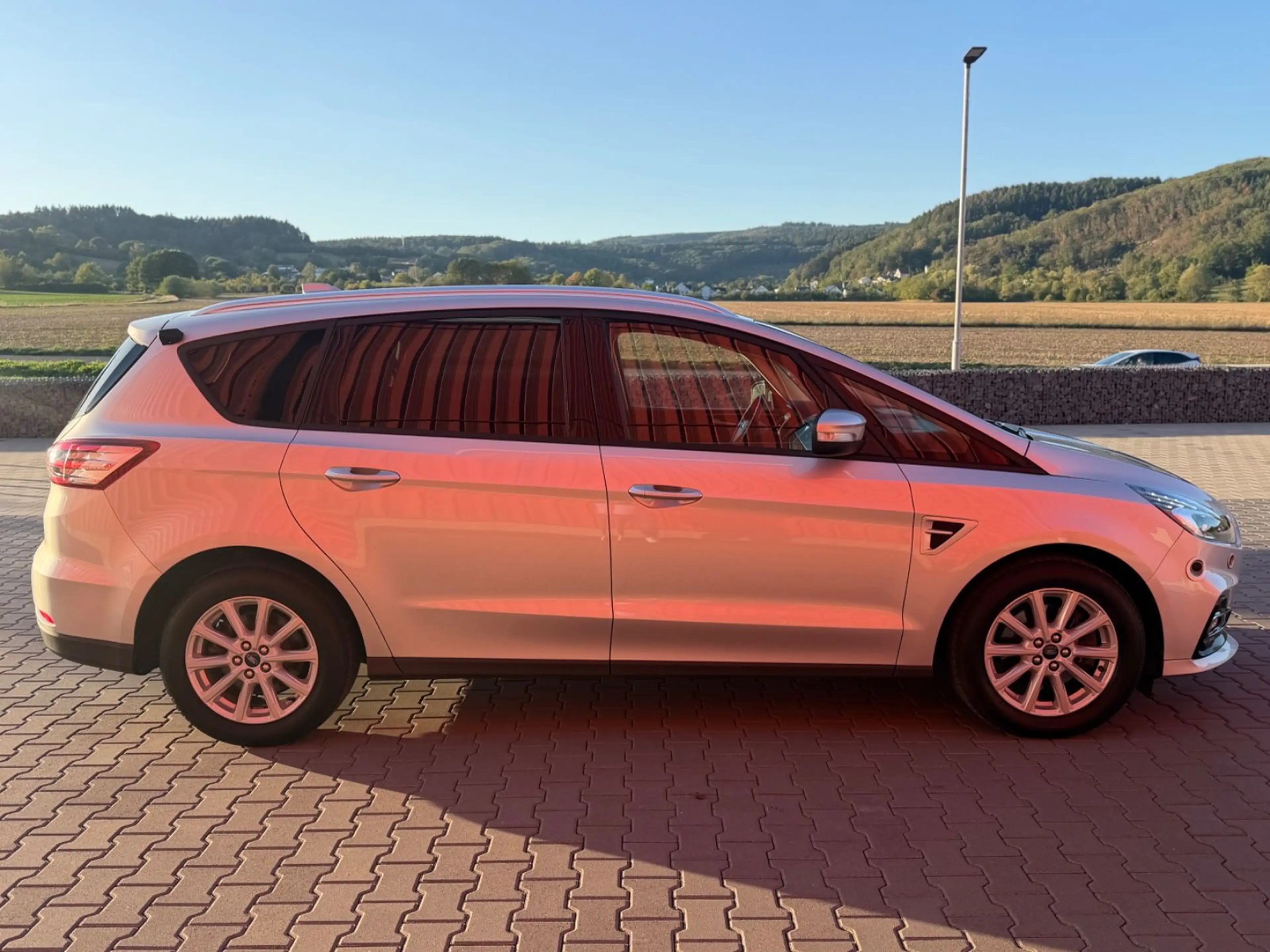 Ford S-Max 2.0 TDCi Automatik LED/XEN 1Hand Navi Temp PDC — photo 7