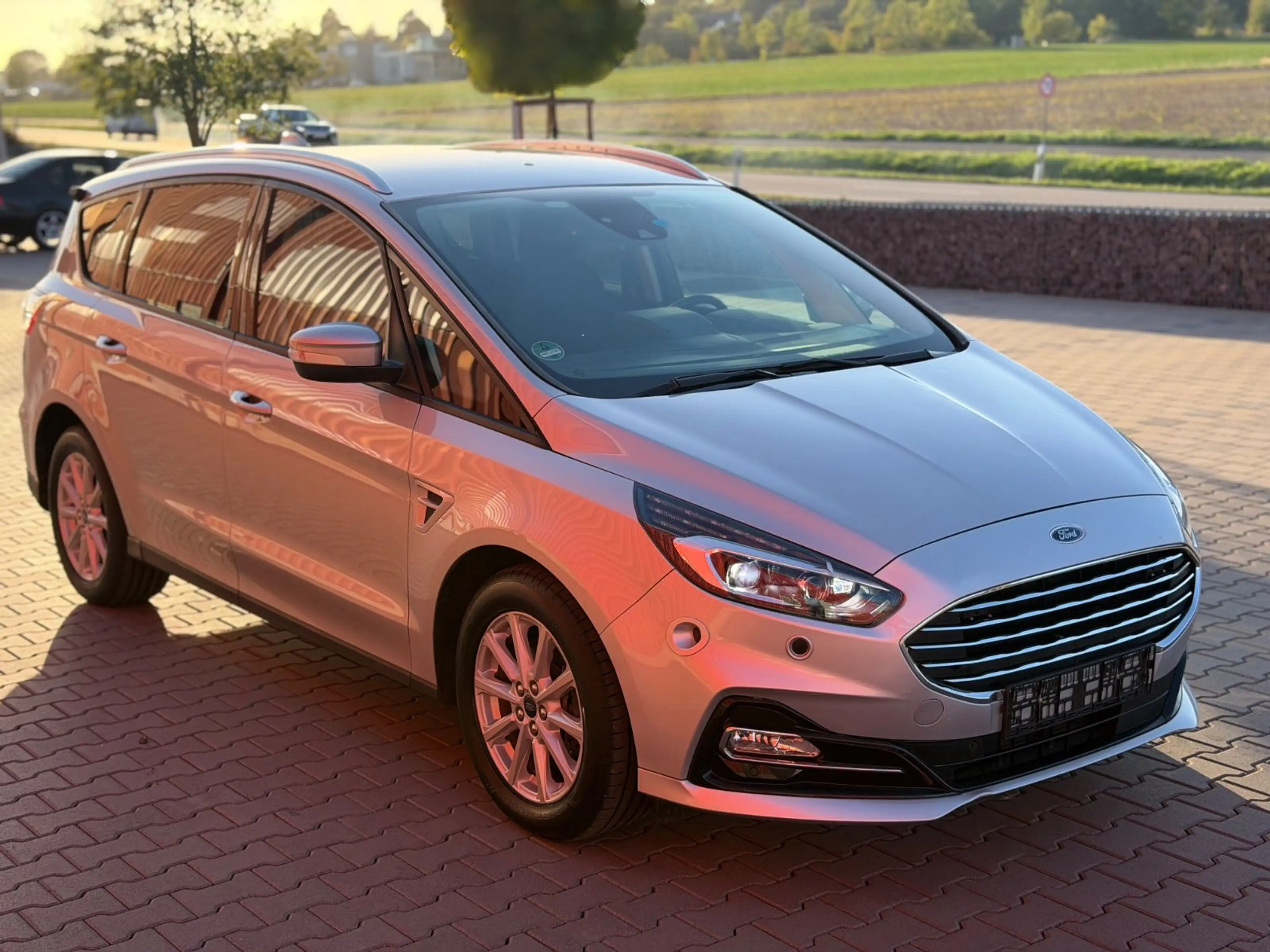 Ford S-Max 2.0 TDCi Automatik LED/XEN 1Hand Navi Temp PDC — photo 8