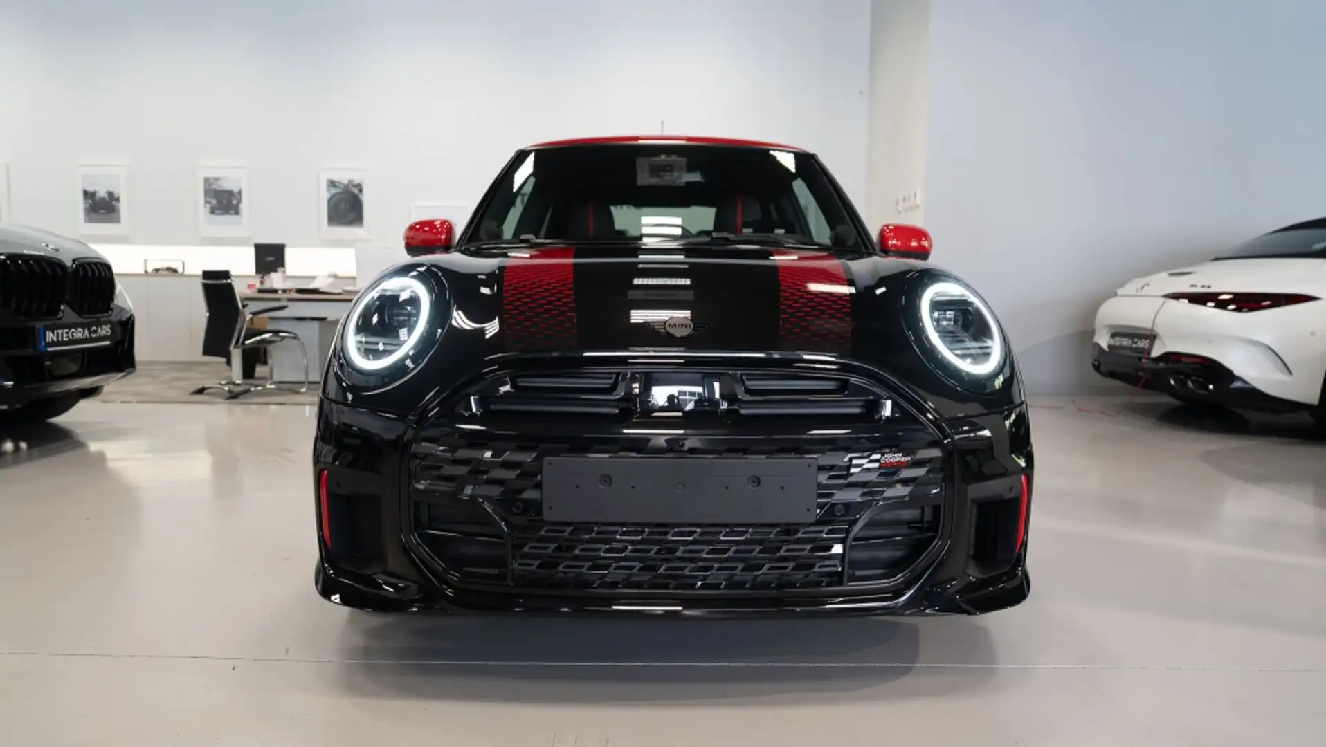 MINI Cooper 3 Puertas JCW Negro - 2