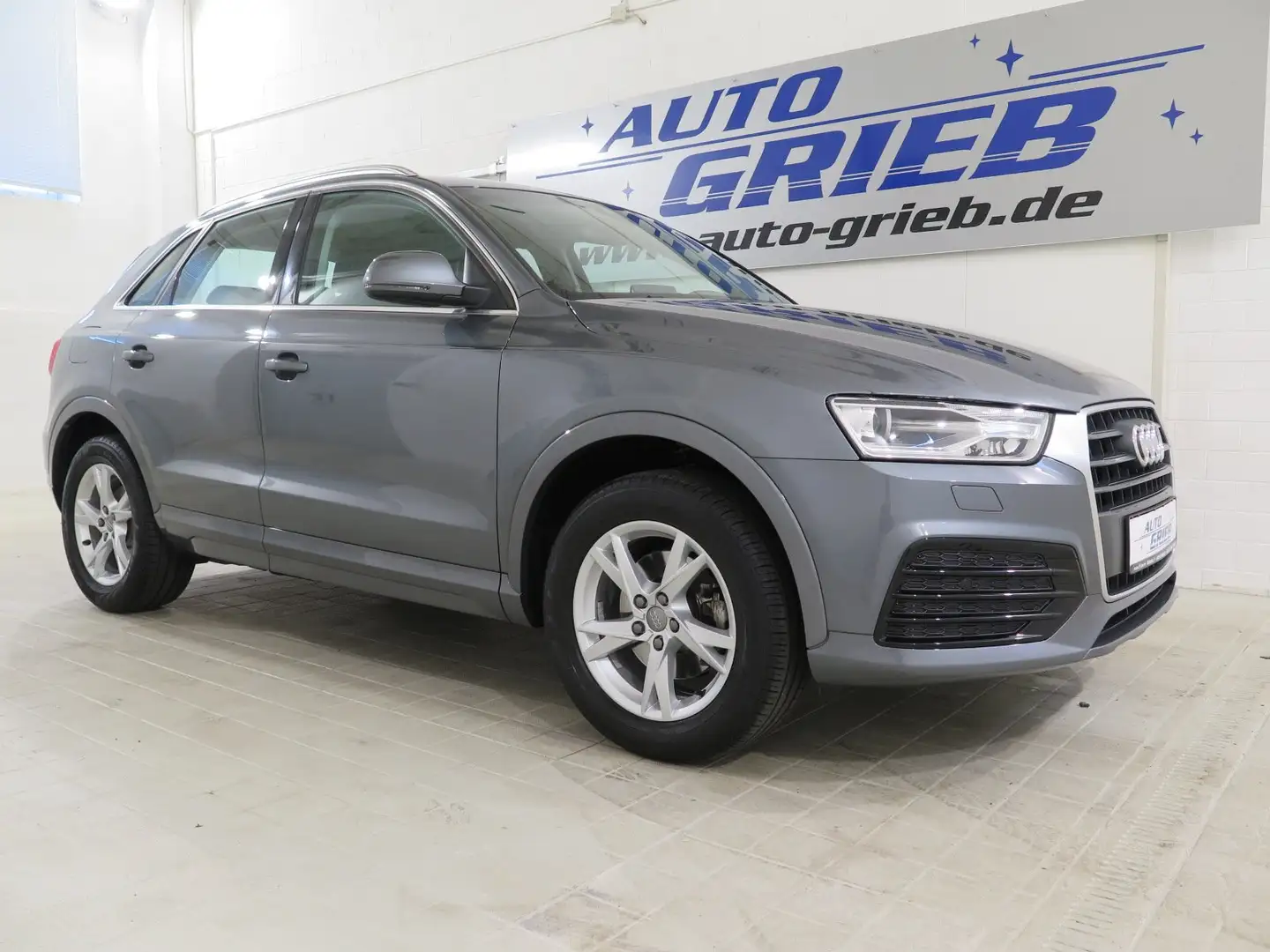 Audi Q3 sport, Xenon, Navi, Sportsitze, Alu Grijs - 1