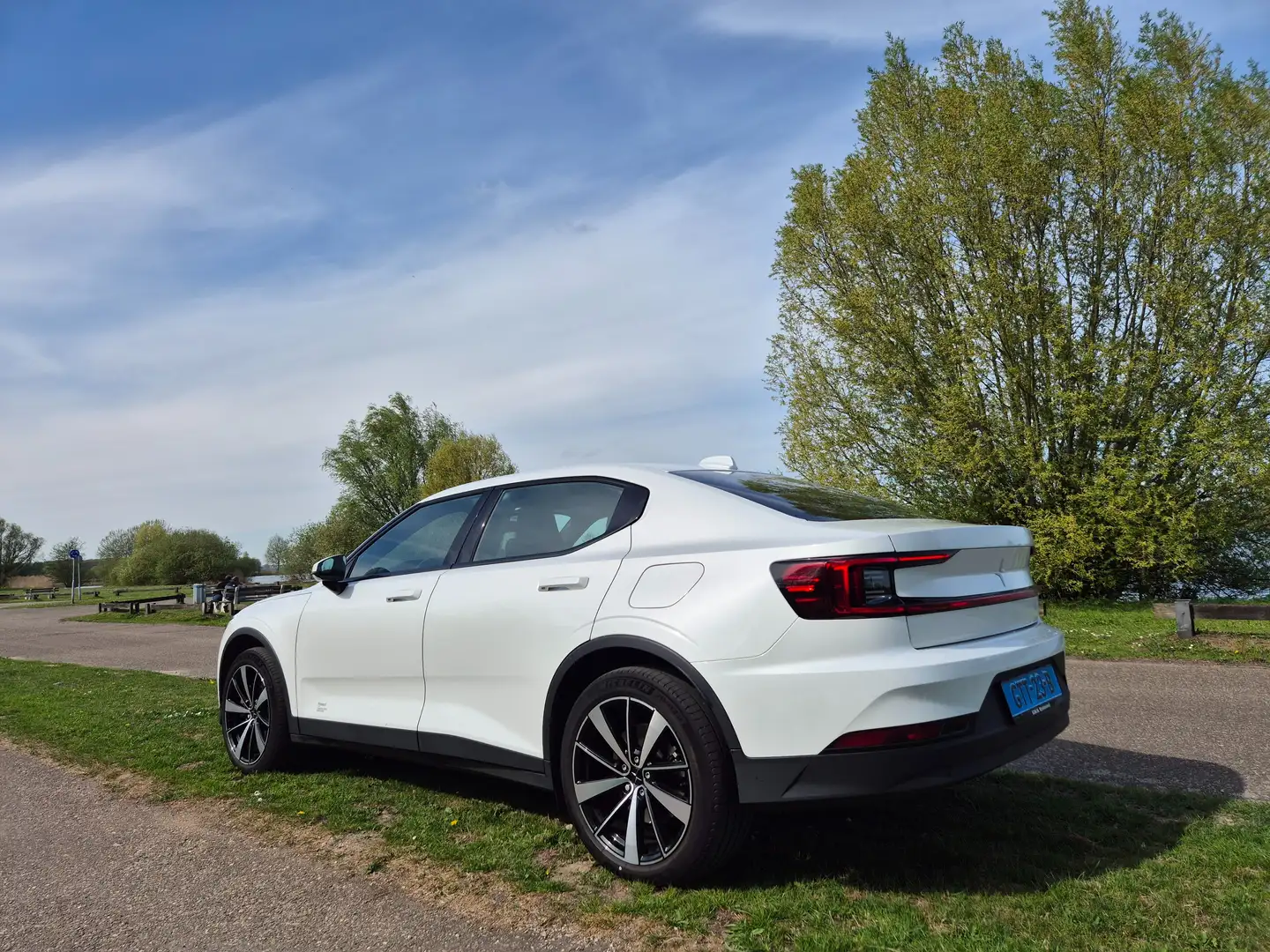 Polestar 2 2 SRSM 63kWh Wit - 2