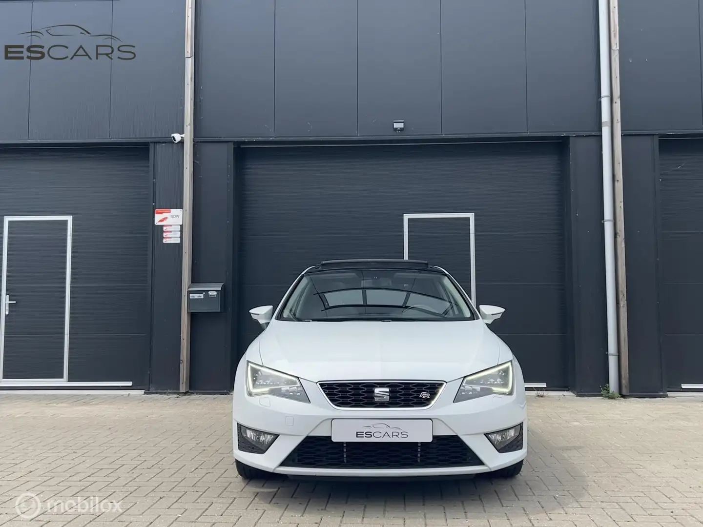 SEAT Leon 1.4 TSI FR Business Pano | Led | Navi Wit - 2