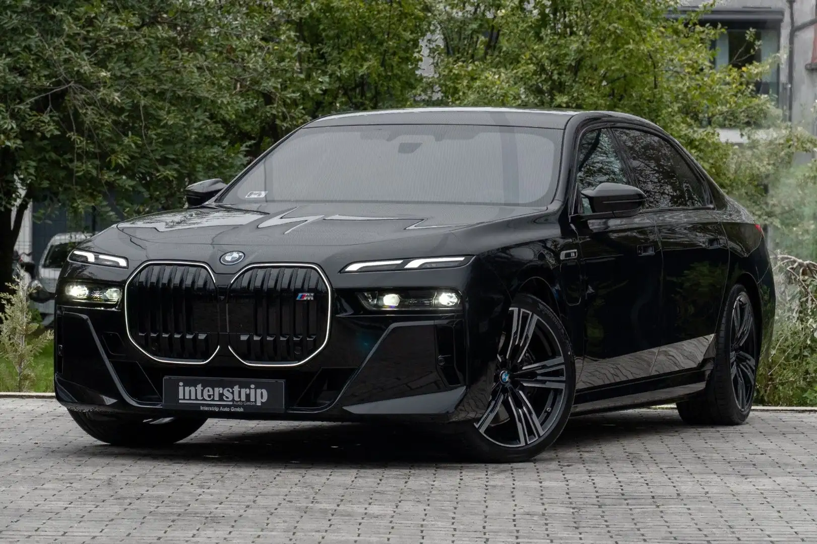 BMW 760 e EXECUTIVE.MASSAGE.SKY.DR.ASS.PRO.B&W.5/100 Schwarz - 1
