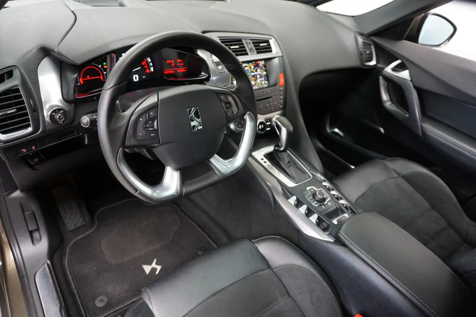 Citroen DS5 1.6 THP Business Executive AUTOMAAT! PANO H. LEER Brun - 2