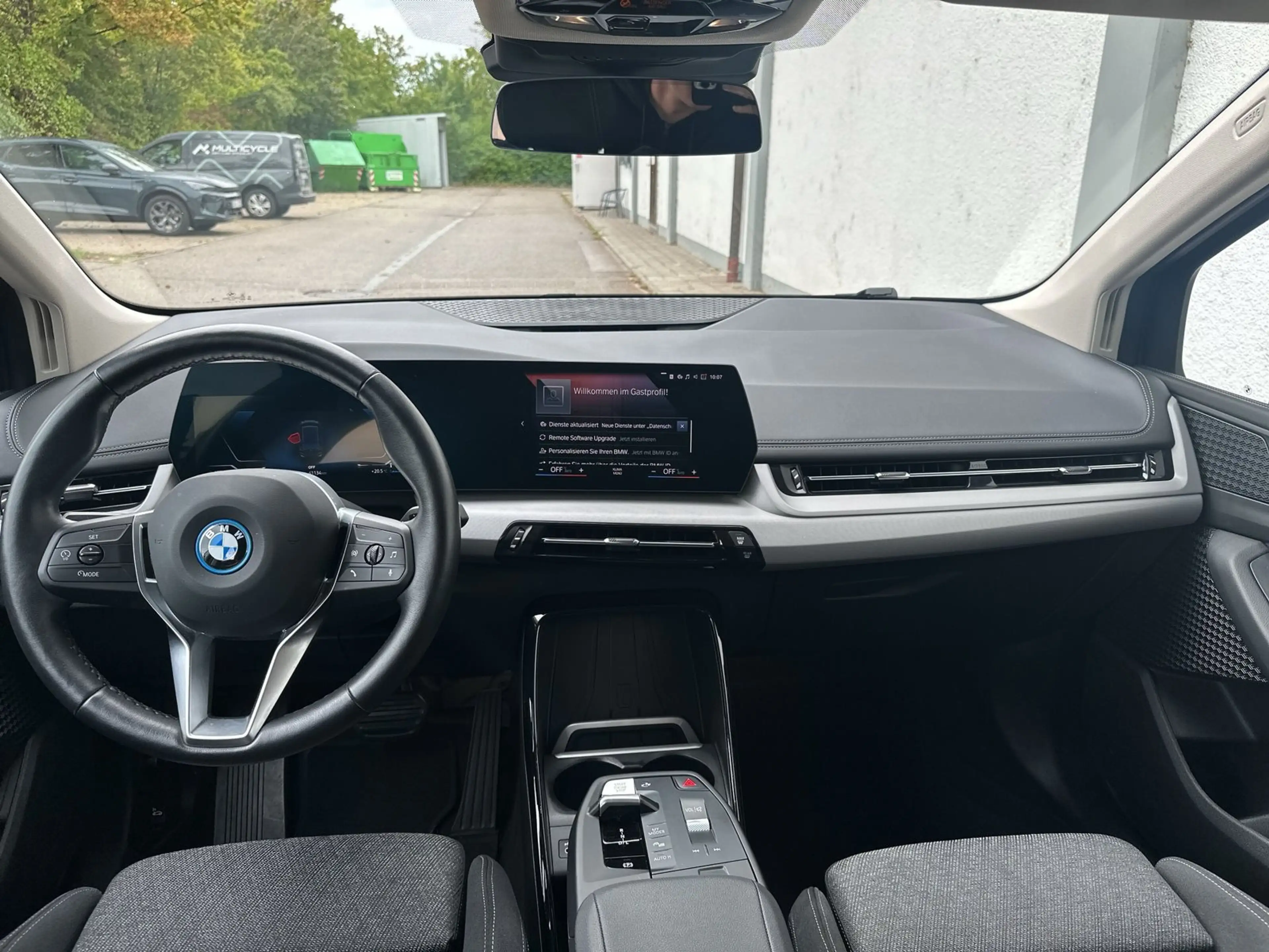 BMW 225 e xDrive Active Tourer — photo 5