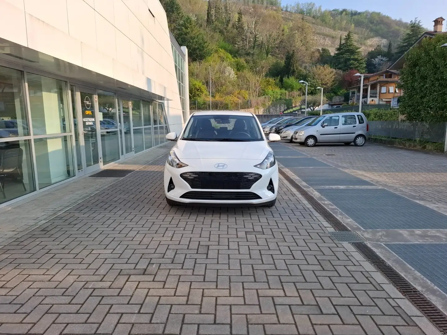 Hyundai i10 1.0 mpi Connectline Navi Pack (*) Easy Buy Bianco - 2