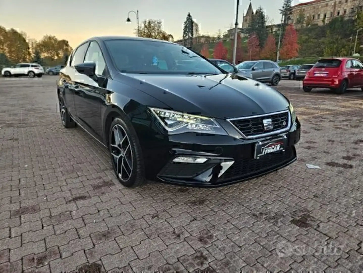 SEAT Leon SEAT LEON FR VALUTIAMO USATO/SCAMBIO Nero - 2