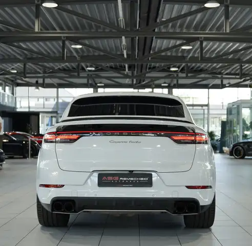 Porsche Cayenne view 6