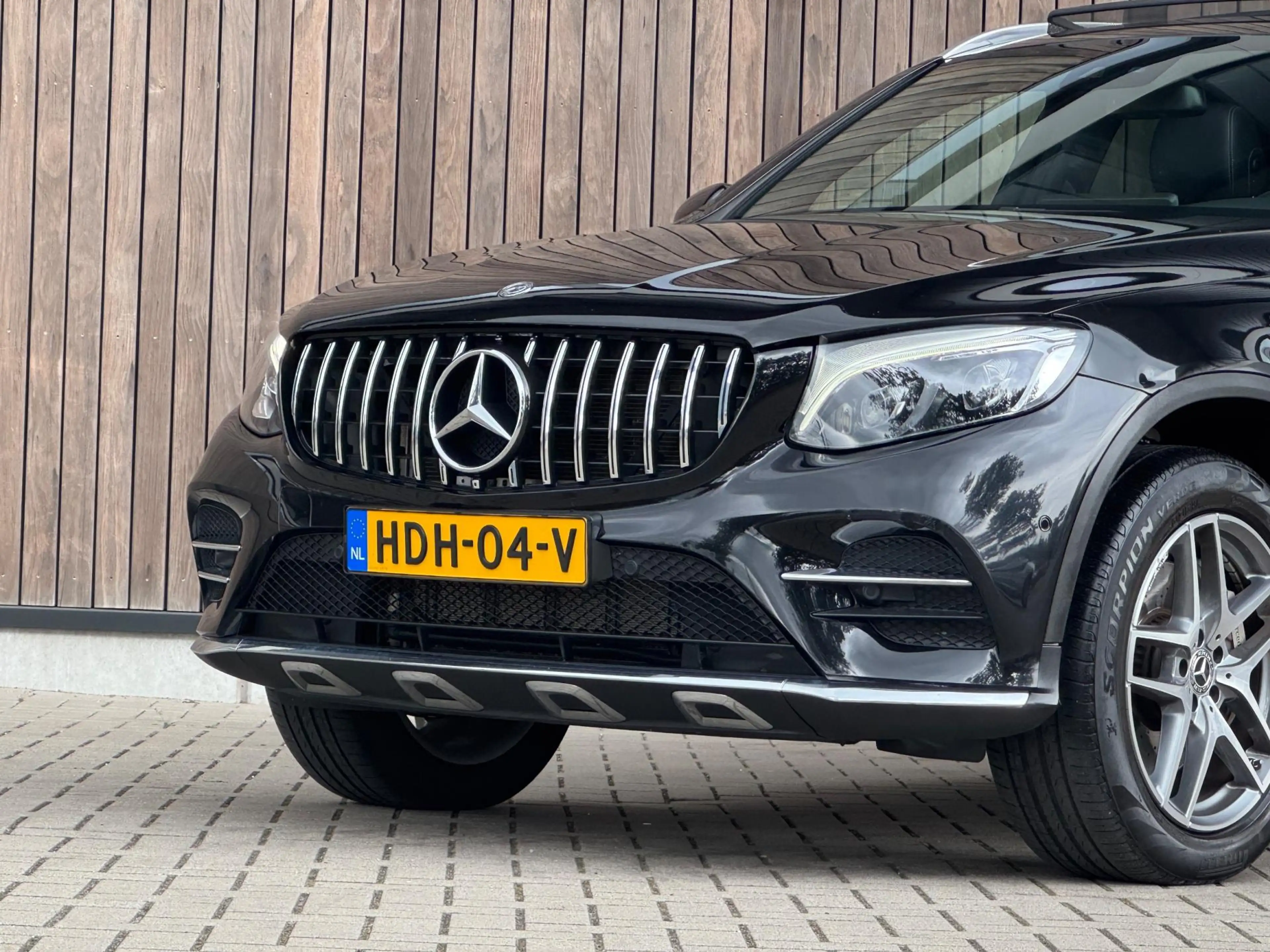 Mercedes-Benz GLC 350 350e 4MATIC AMG-Line|Pano|Sidesteps — photo 4