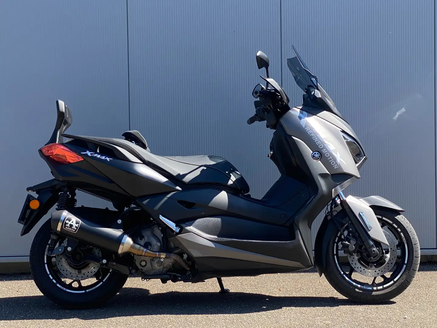 Yamaha X-Max 300 met Arrow uitlaat / Donker windscherm / A2 Negro - 1