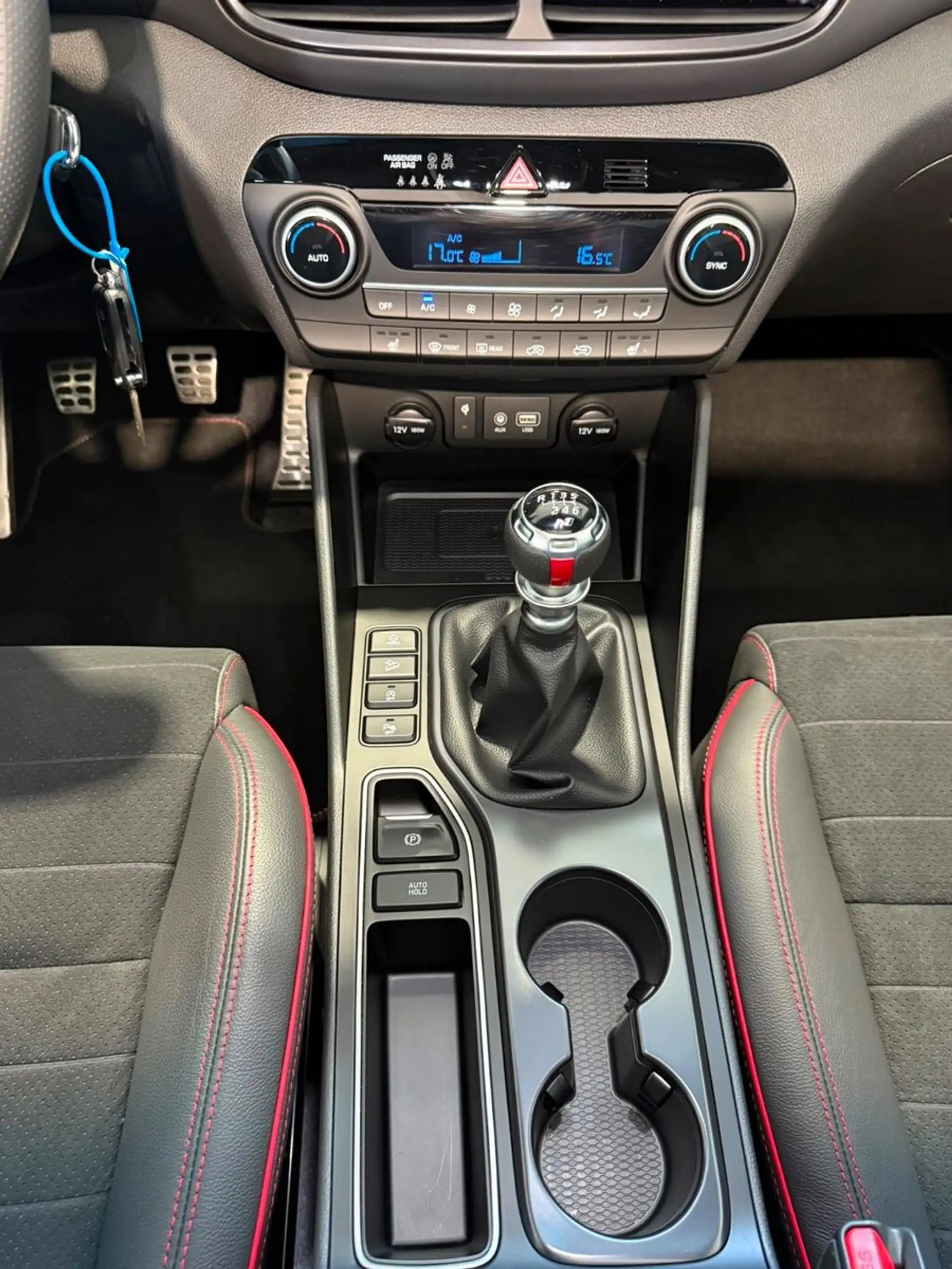 Hyundai TUCSON 1.6 G-TDI N Line +PANO +NAVI + KAMERA — photo 11