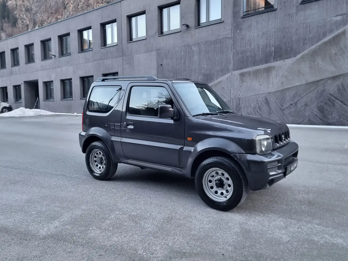Suzuki Jimny 1,3 Spezial**2.HAND**PICKERL NEU** Grau - 1
