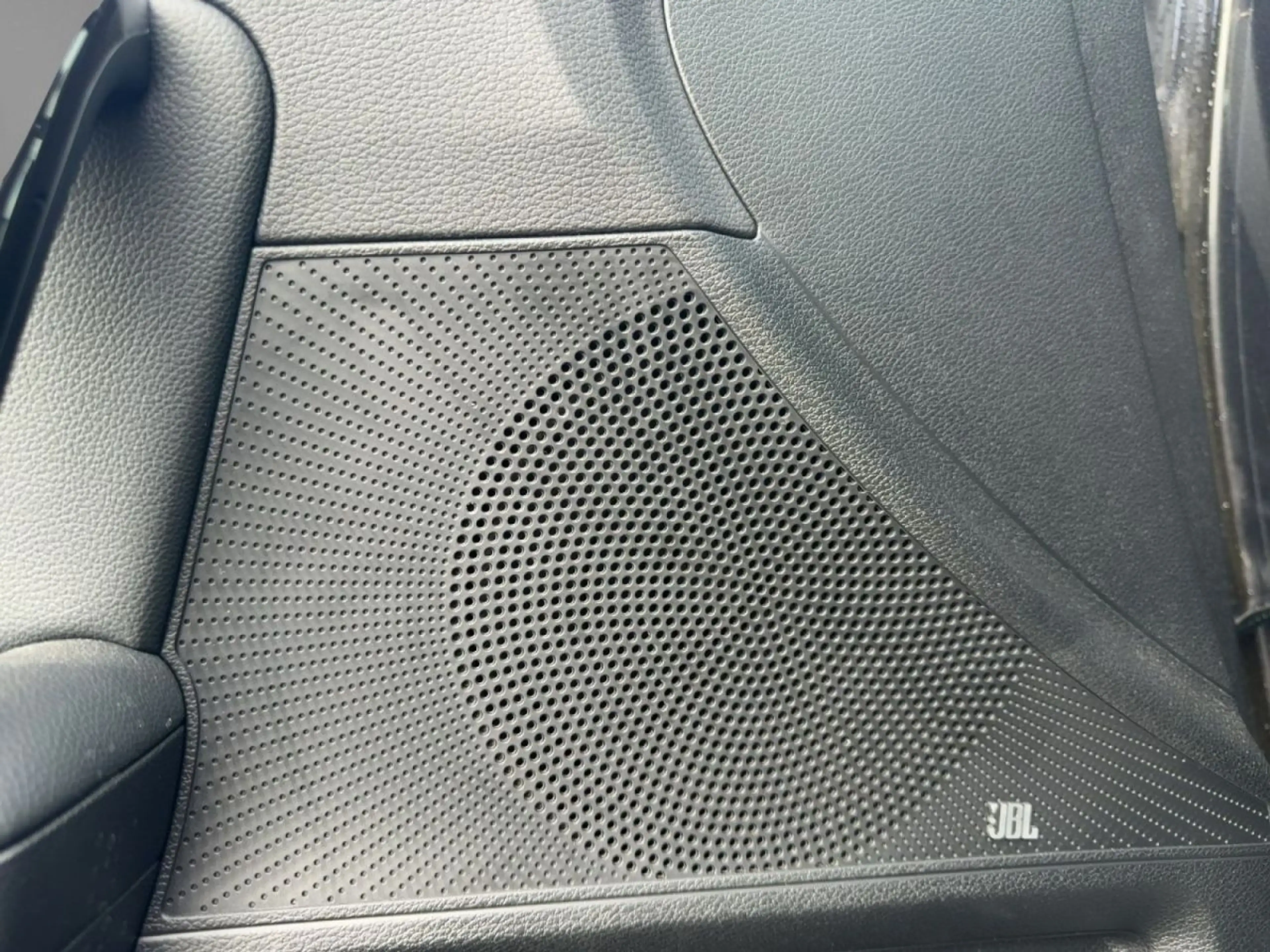 Kia Ceed / cee'd 1.5 T-GDI GT-Line — photo 15