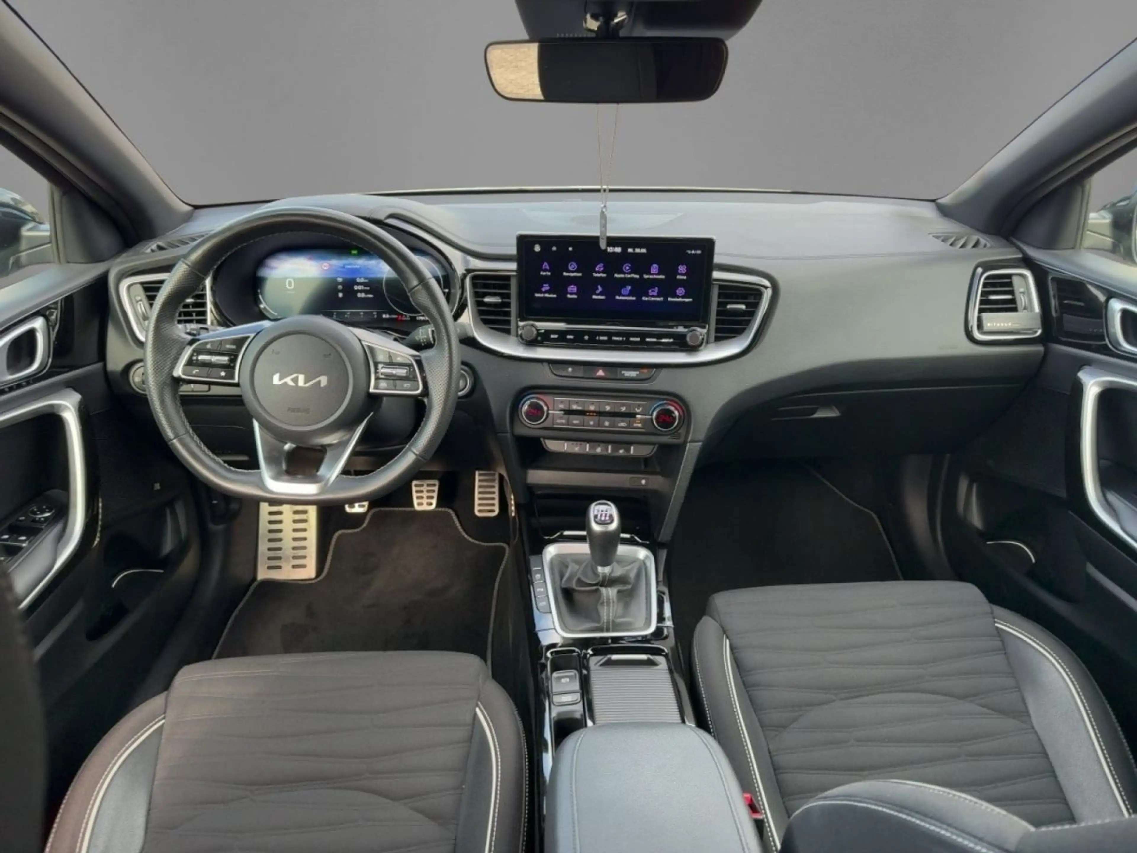 Kia Ceed / cee'd 1.5 T-GDI GT-Line — photo 11