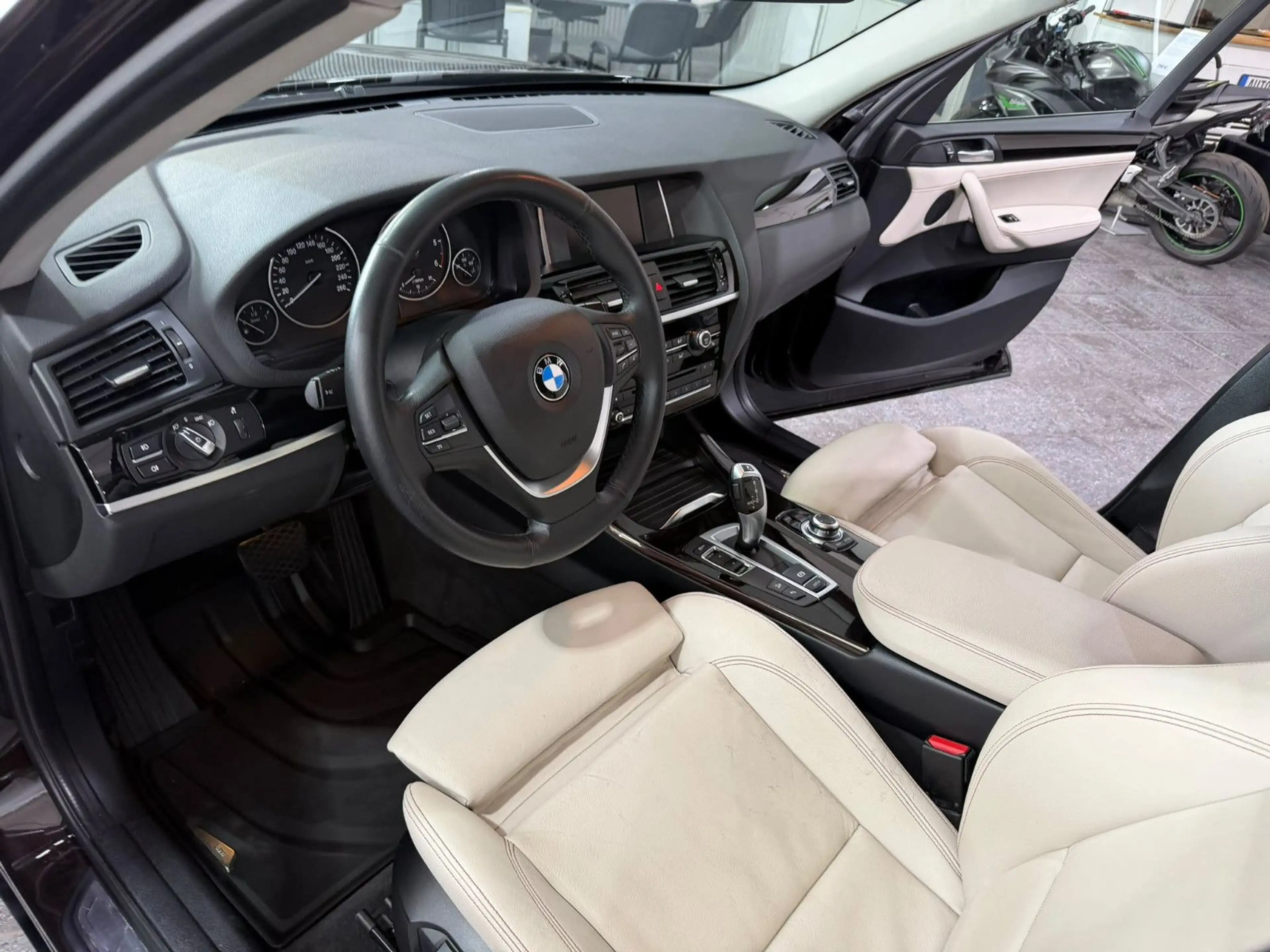 BMW X3 xDr.20 d Autom*RFK*Navi*Xenon*Leder*X-Line — photo 12