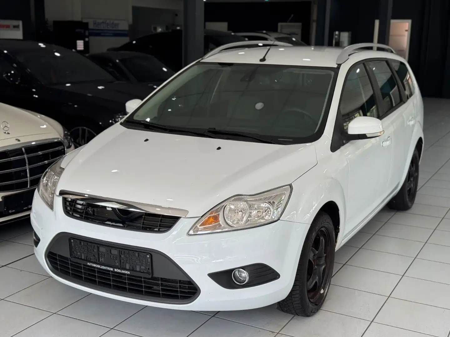 Ford Focus Turnier Style +*AUTOMATIK*KLIMA*PARK-ASSIS Weiß - 1