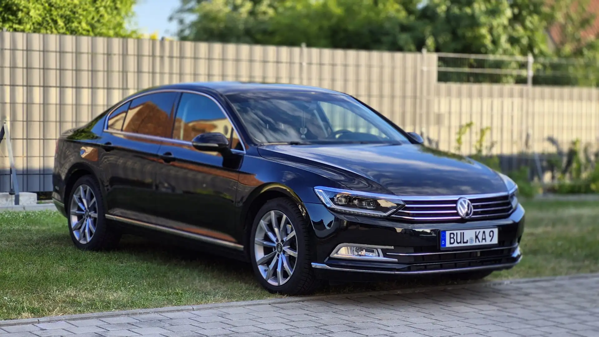 Volkswagen Passat 2.0 TDI (BlueMotion Technology) DSG Highline - 1