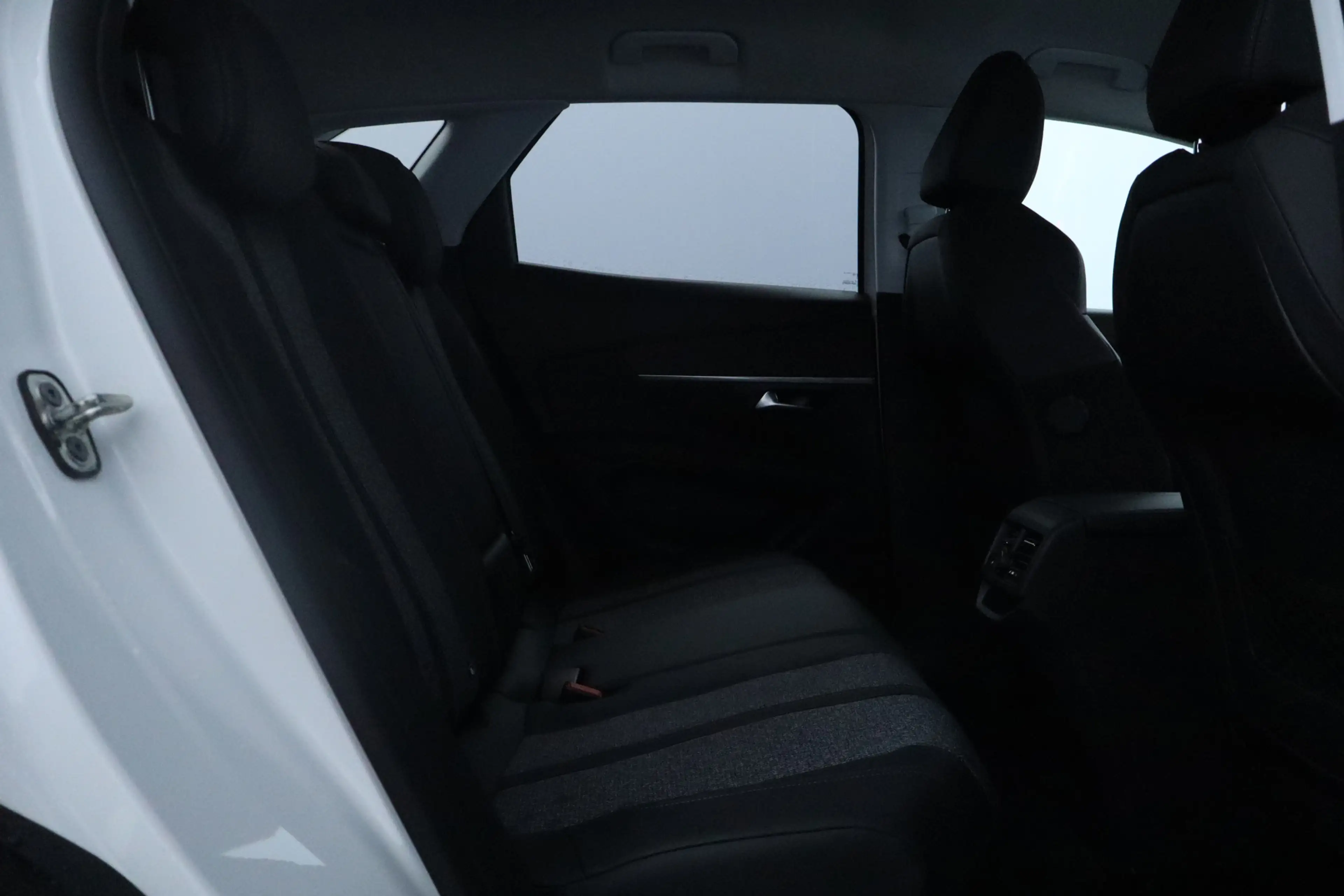 Peugeot 3008 1.2 PureTech Allure/ D-Riem verv: 95.000 Kilometer — photo 31