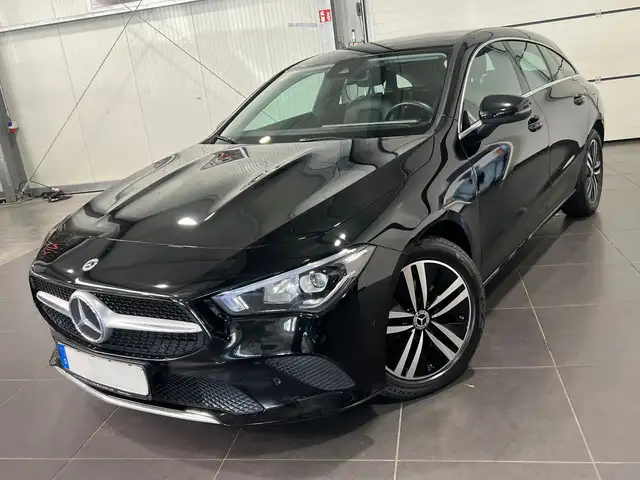 Mercedes-Benz CLA 180 CLA 180 d Shooting Brake Automatik **Navi*LED**