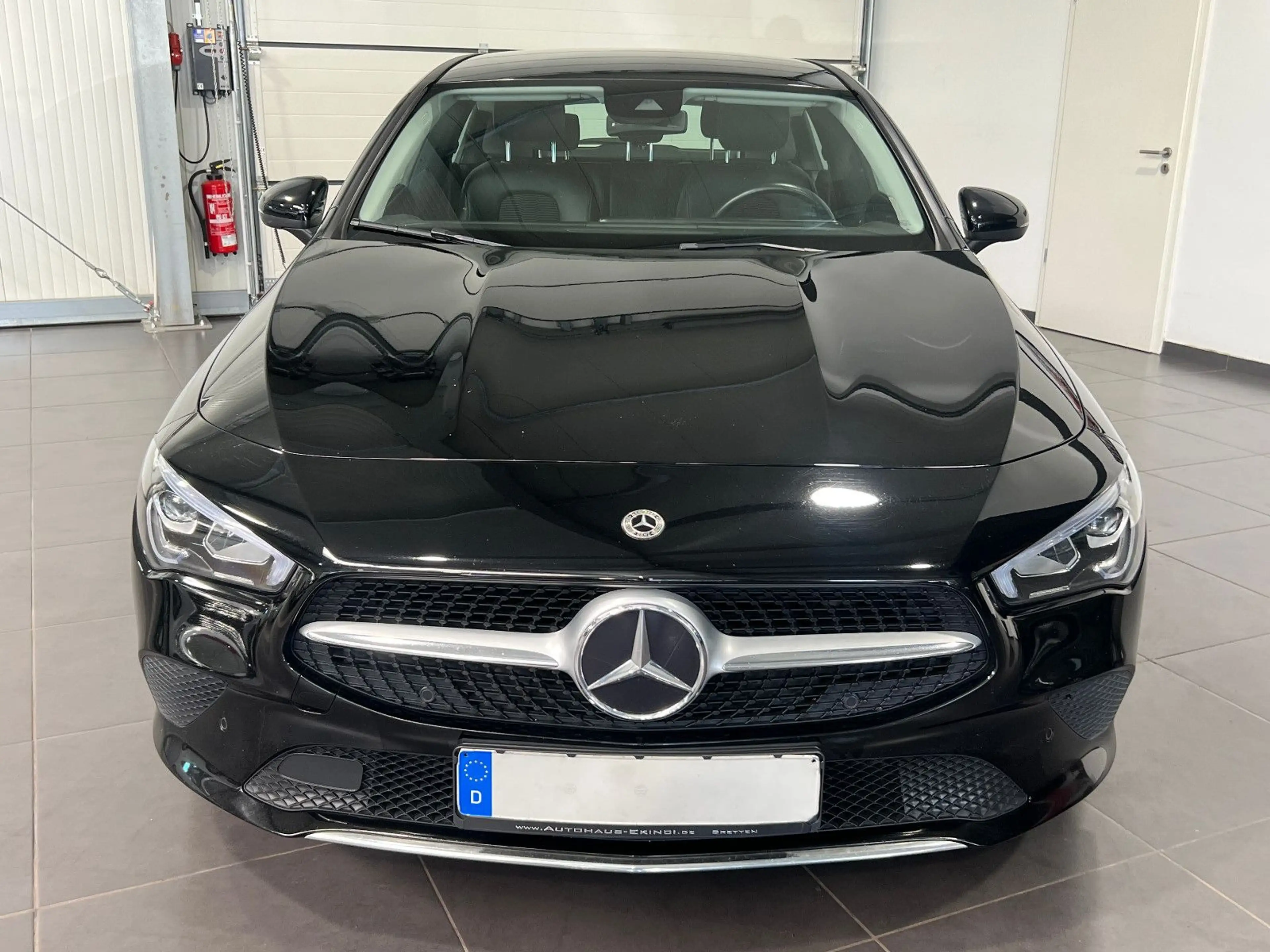 Mercedes-Benz CLA 180 CLA 180 d Shooting Brake Automatik **Navi*LED** — photo 3