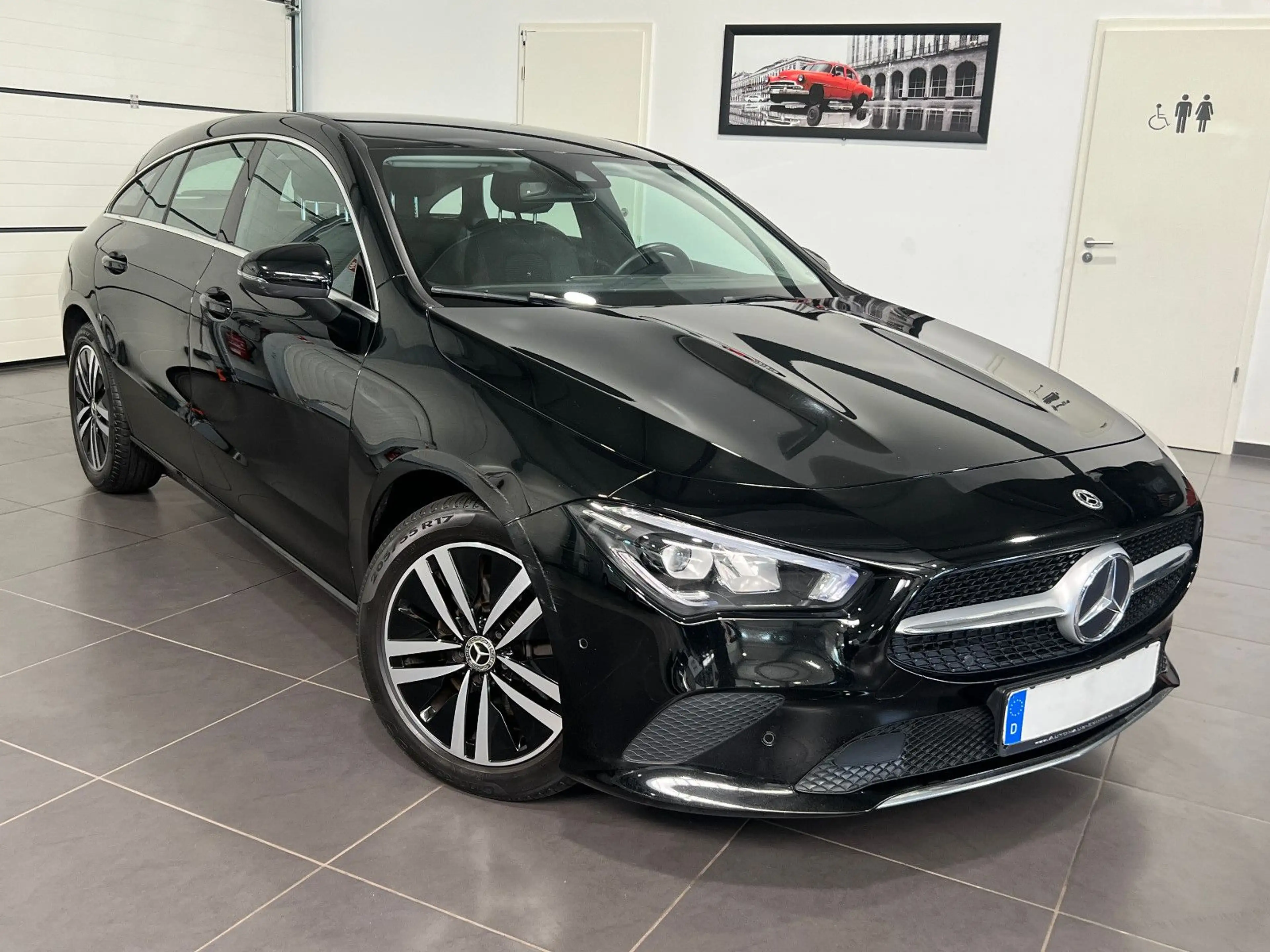 Mercedes-Benz CLA 180 CLA 180 d Shooting Brake Automatik **Navi*LED** — photo 4