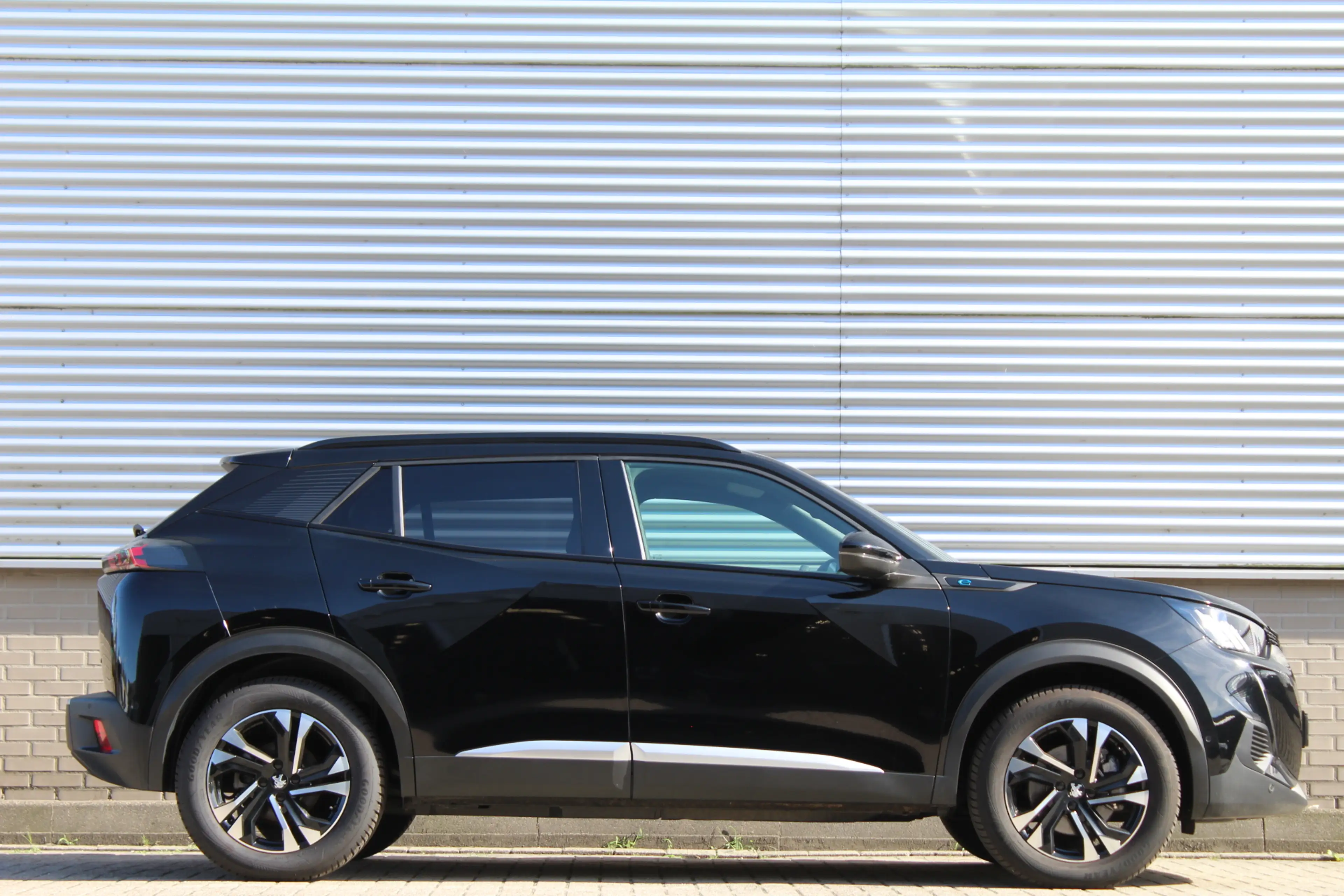 Peugeot e-2008 EV GT 50 kWh | Panoramadak | Stoelverwarming | BLI — photo 2