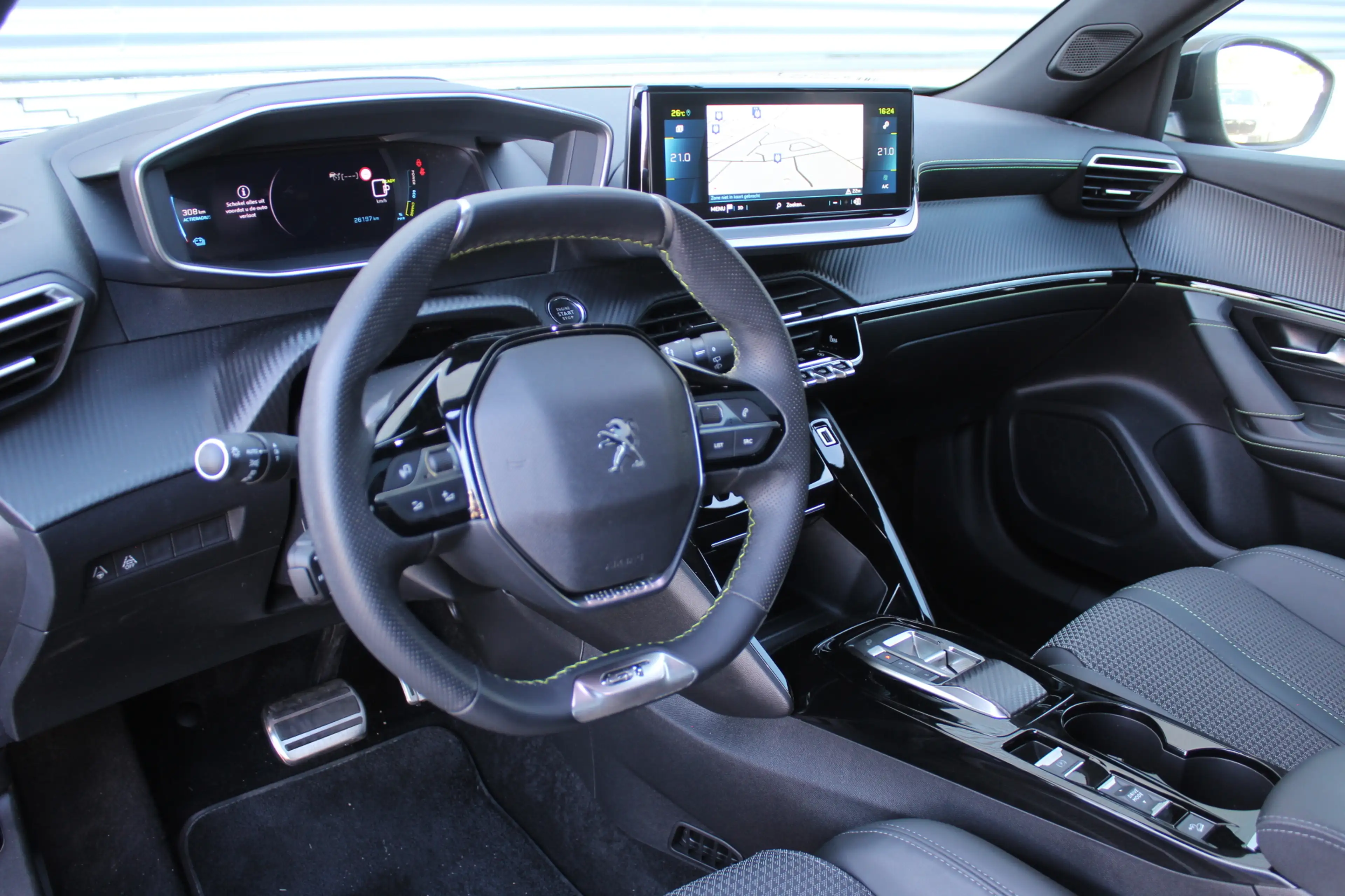 Peugeot e-2008 EV GT 50 kWh | Panoramadak | Stoelverwarming | BLI — photo 4