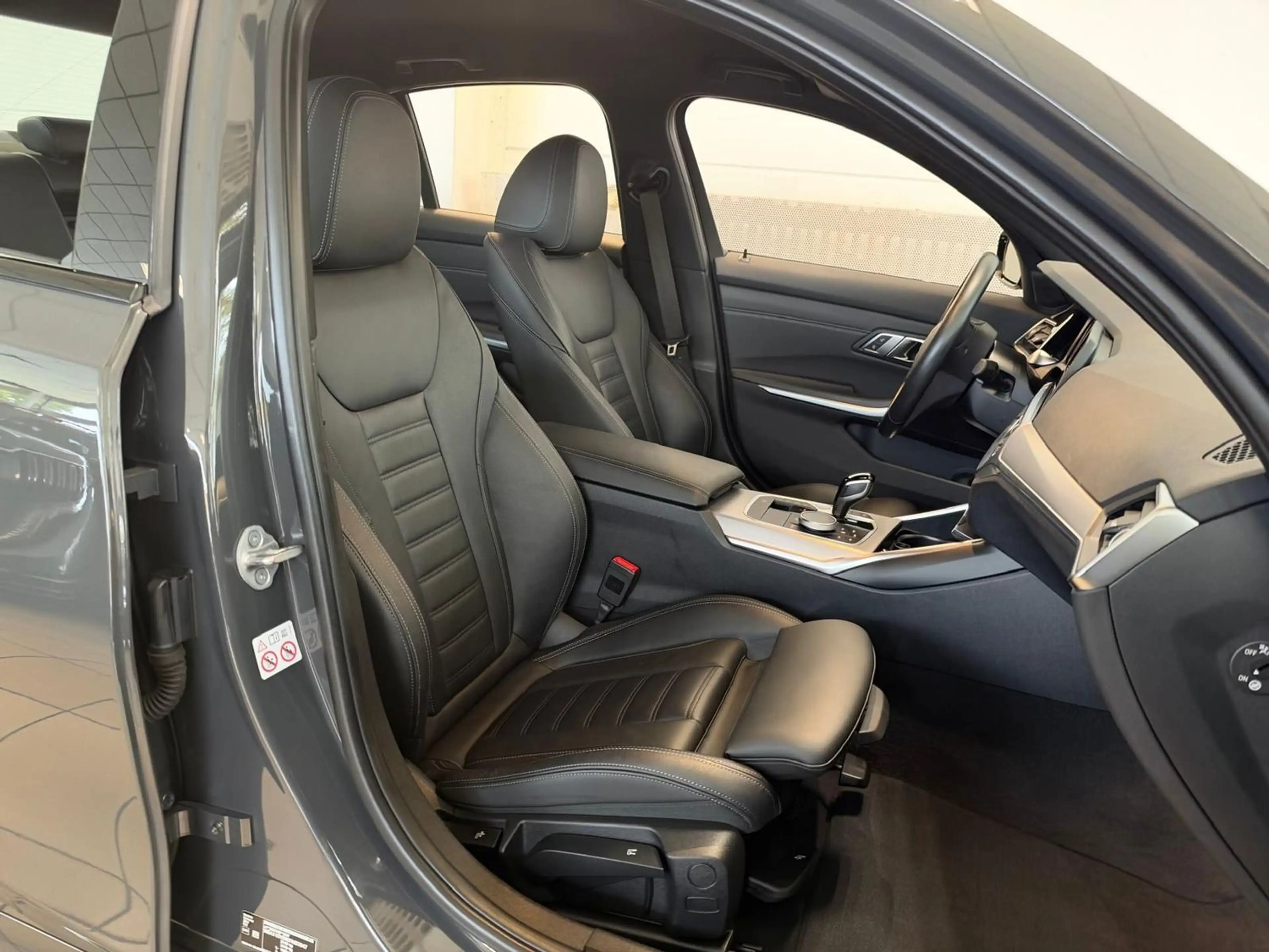 BMW 320 d Advantage 1.Hand LED Digital Key-Go CarPlay PDC — photo 10