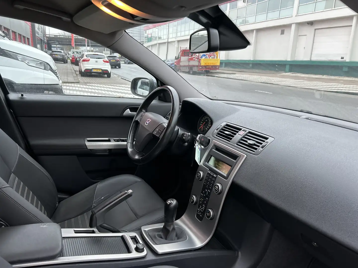 Volvo V50 1.8 | Cruise control | Airco | Trekhaak | Inruilko Grijs - 2