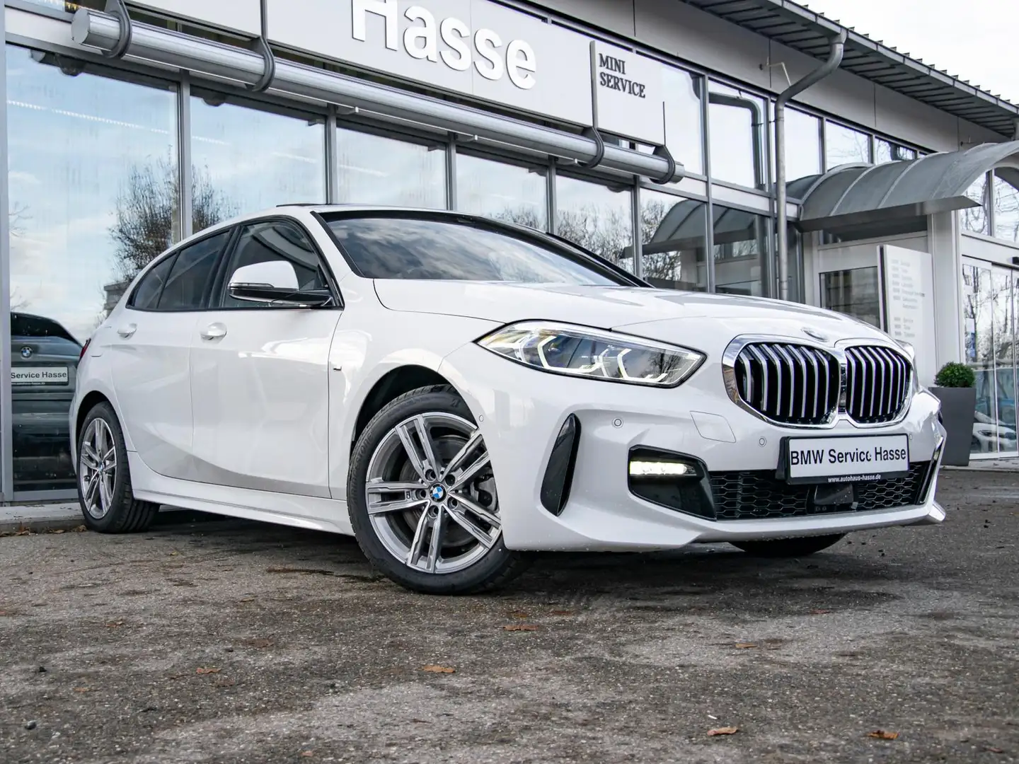 BMW 120 d M-Sport PANO KAMERA SITZHEIZUNG HiFi ALARM Weiß - 2