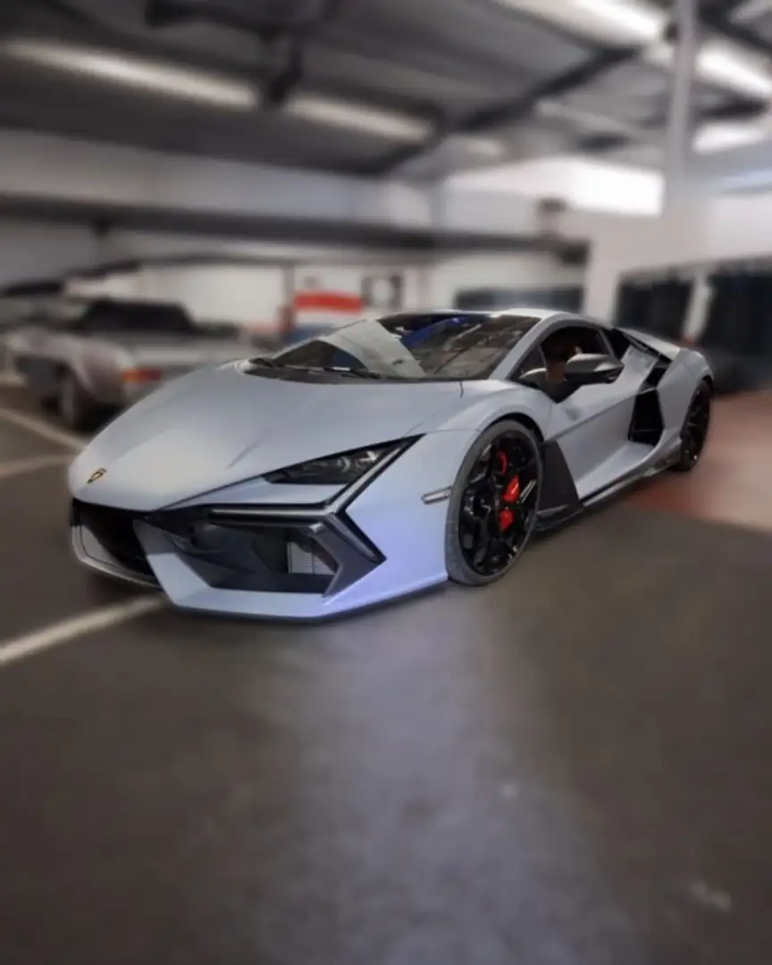 Lamborghini Revuelto Gris - 1