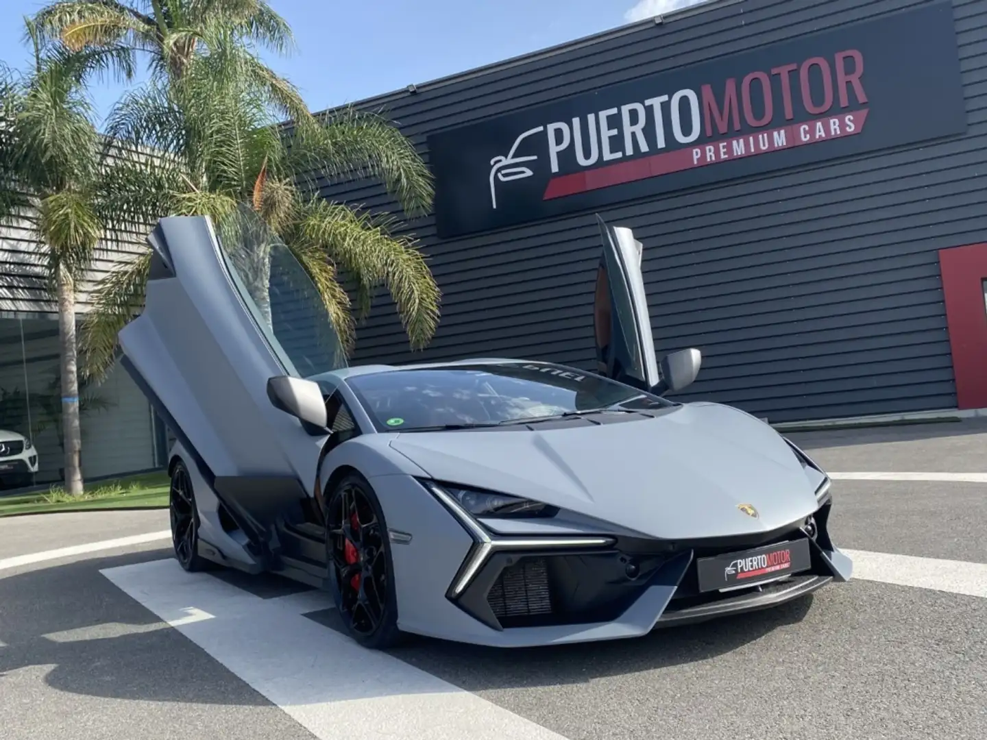 Lamborghini Revuelto Gris - 1